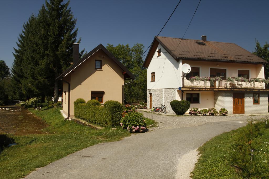 House Drakulic Hotel Korenica Kültér fotó